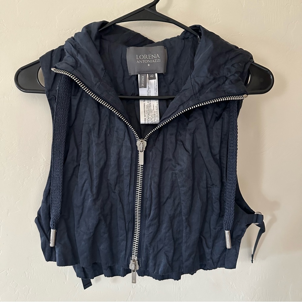 Lorena Antoniazzi Cropped Hooded Vest